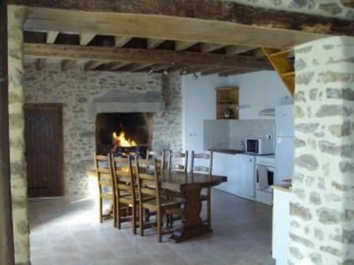 Gîte Saint-Léonard-des-Bois, 5 pièces, 7 personnes - FR-1-410-179 Esterno foto