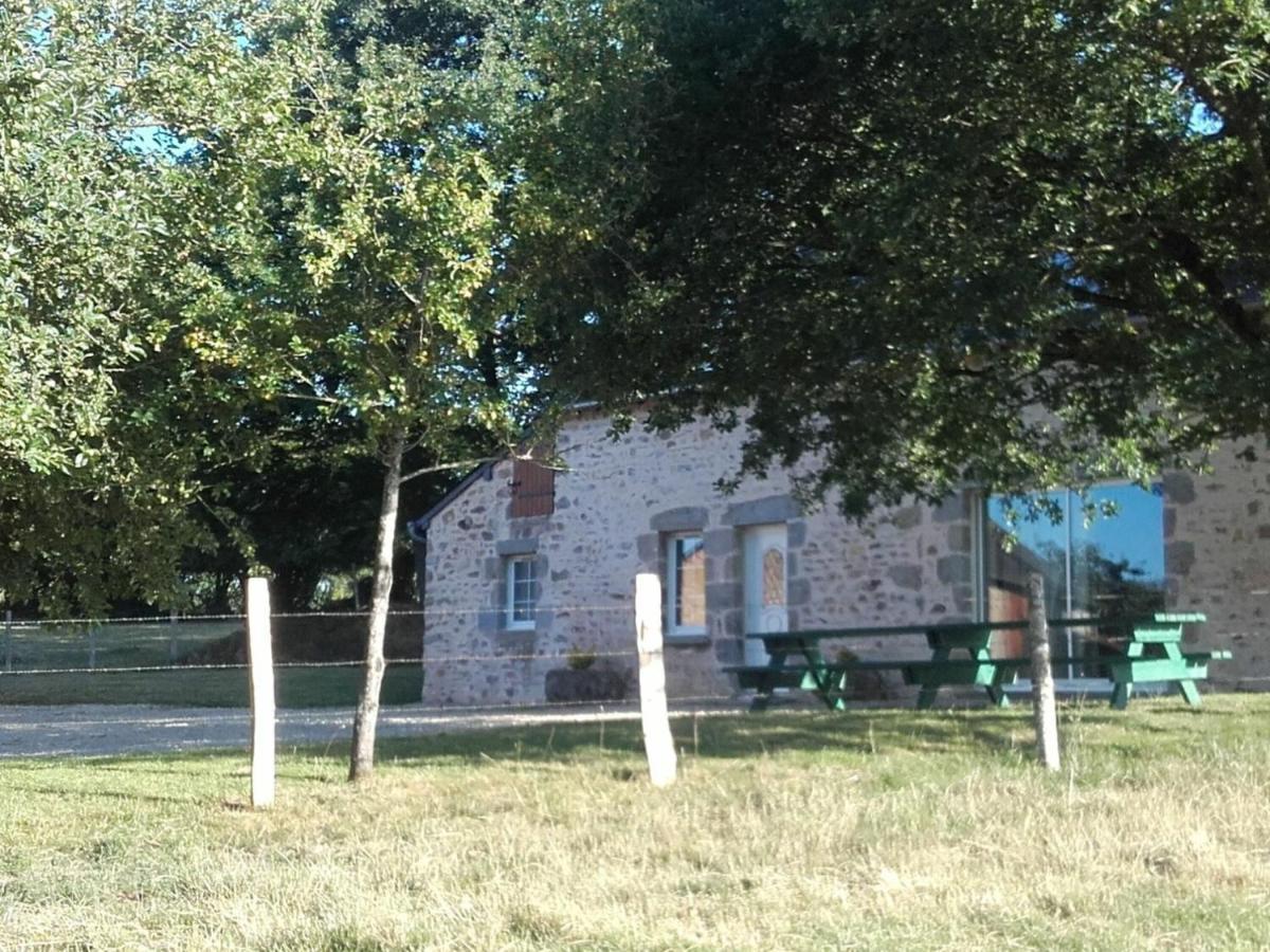 Gîte Saint-Léonard-des-Bois, 5 pièces, 7 personnes - FR-1-410-179 Esterno foto