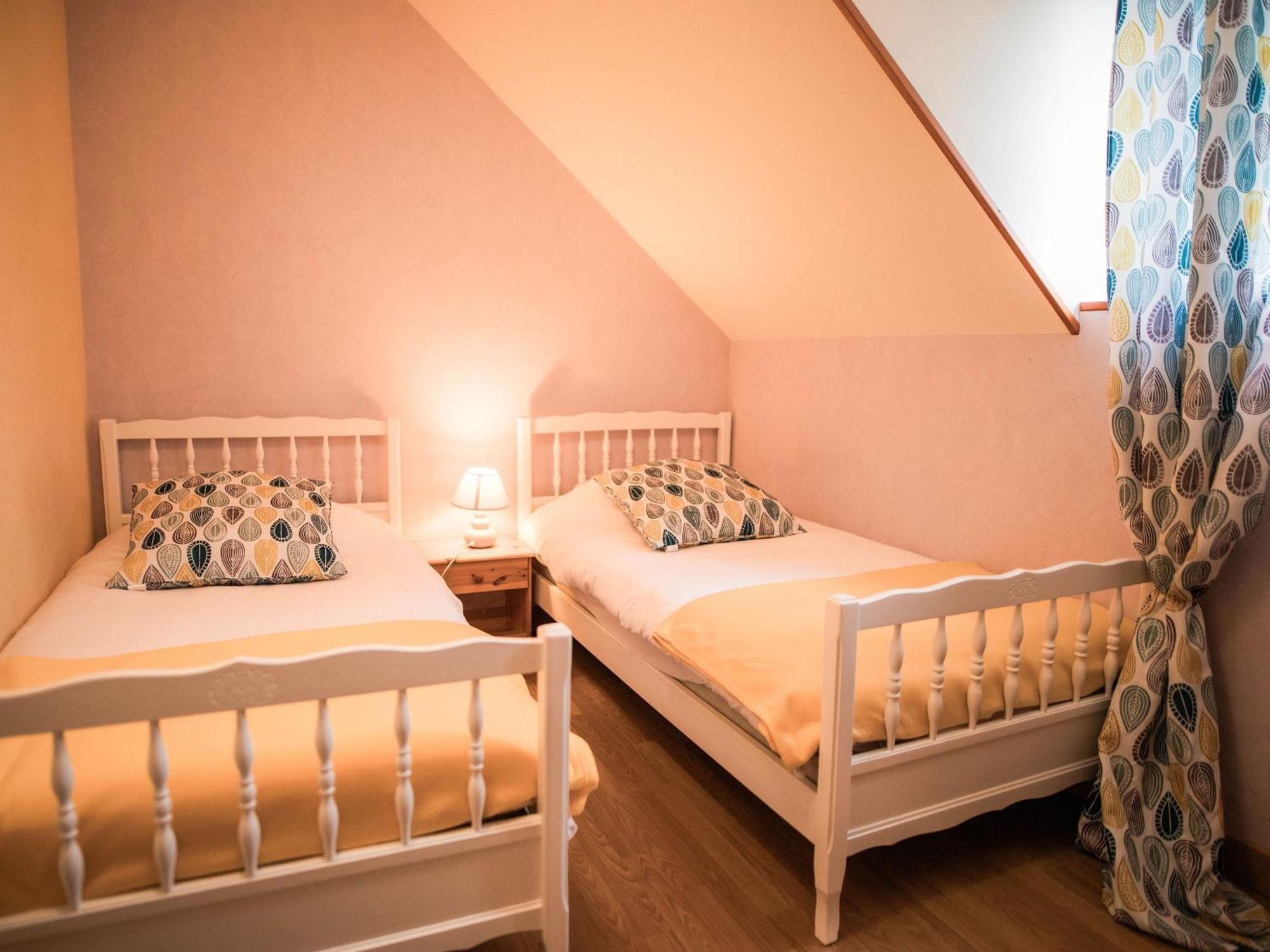 Gîte Saint-Léonard-des-Bois, 5 pièces, 7 personnes - FR-1-410-179 Esterno foto