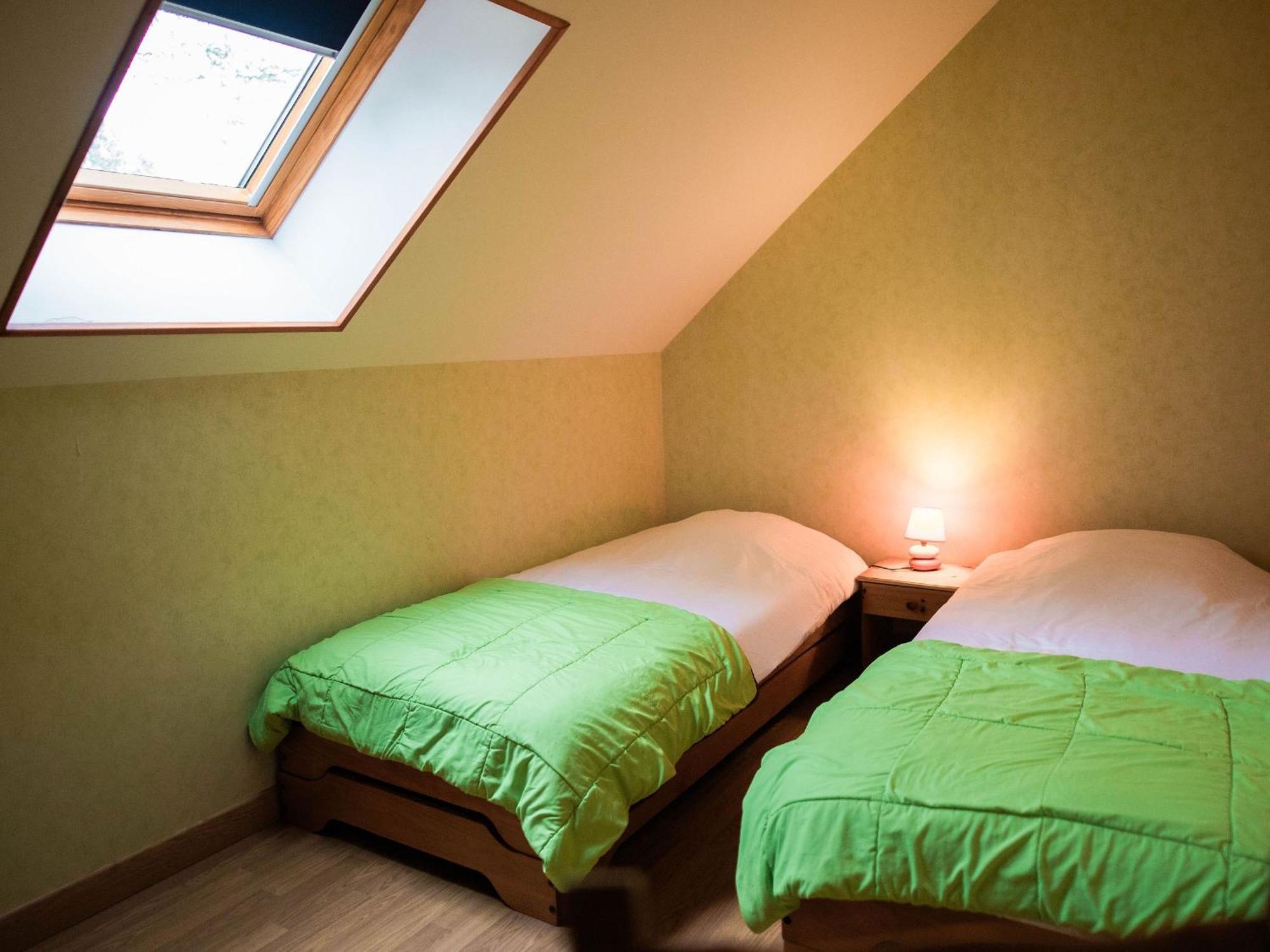 Gîte Saint-Léonard-des-Bois, 5 pièces, 7 personnes - FR-1-410-179 Esterno foto