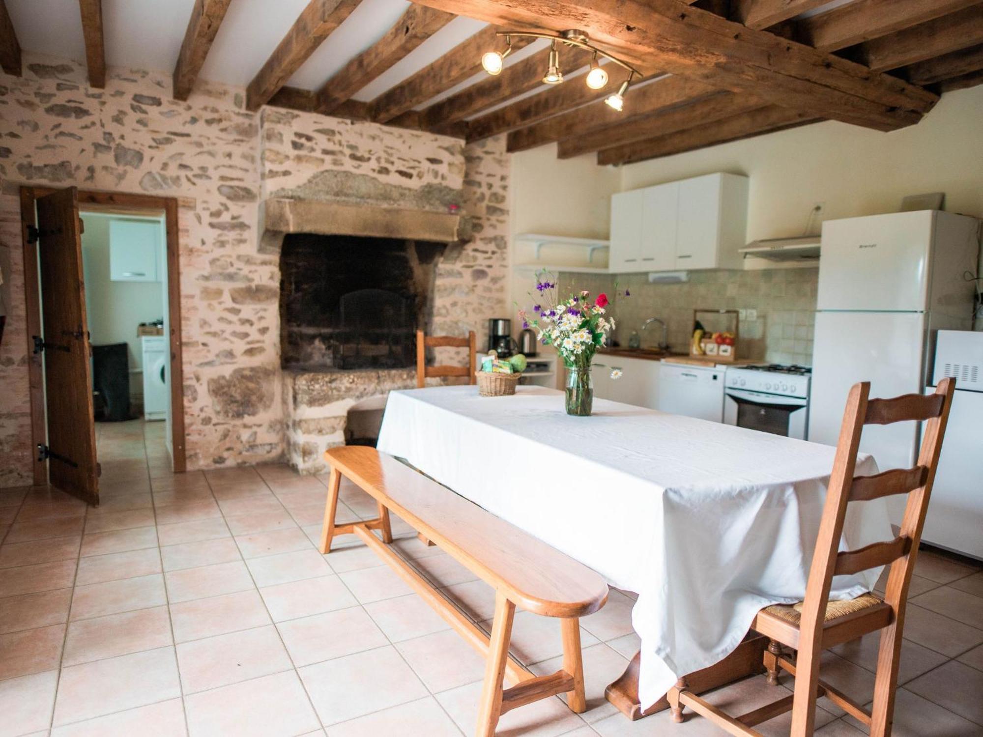 Gîte Saint-Léonard-des-Bois, 5 pièces, 7 personnes - FR-1-410-179 Esterno foto